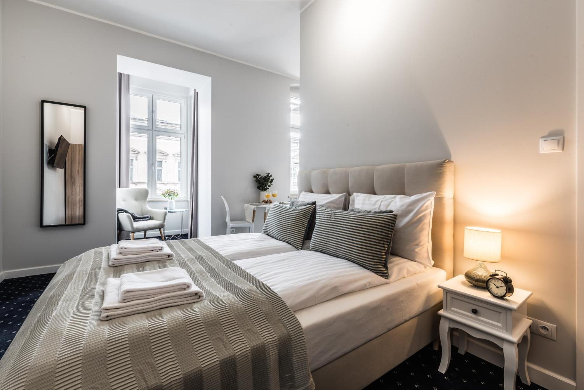 Aparthotel Serenity - Old Town By Friendly