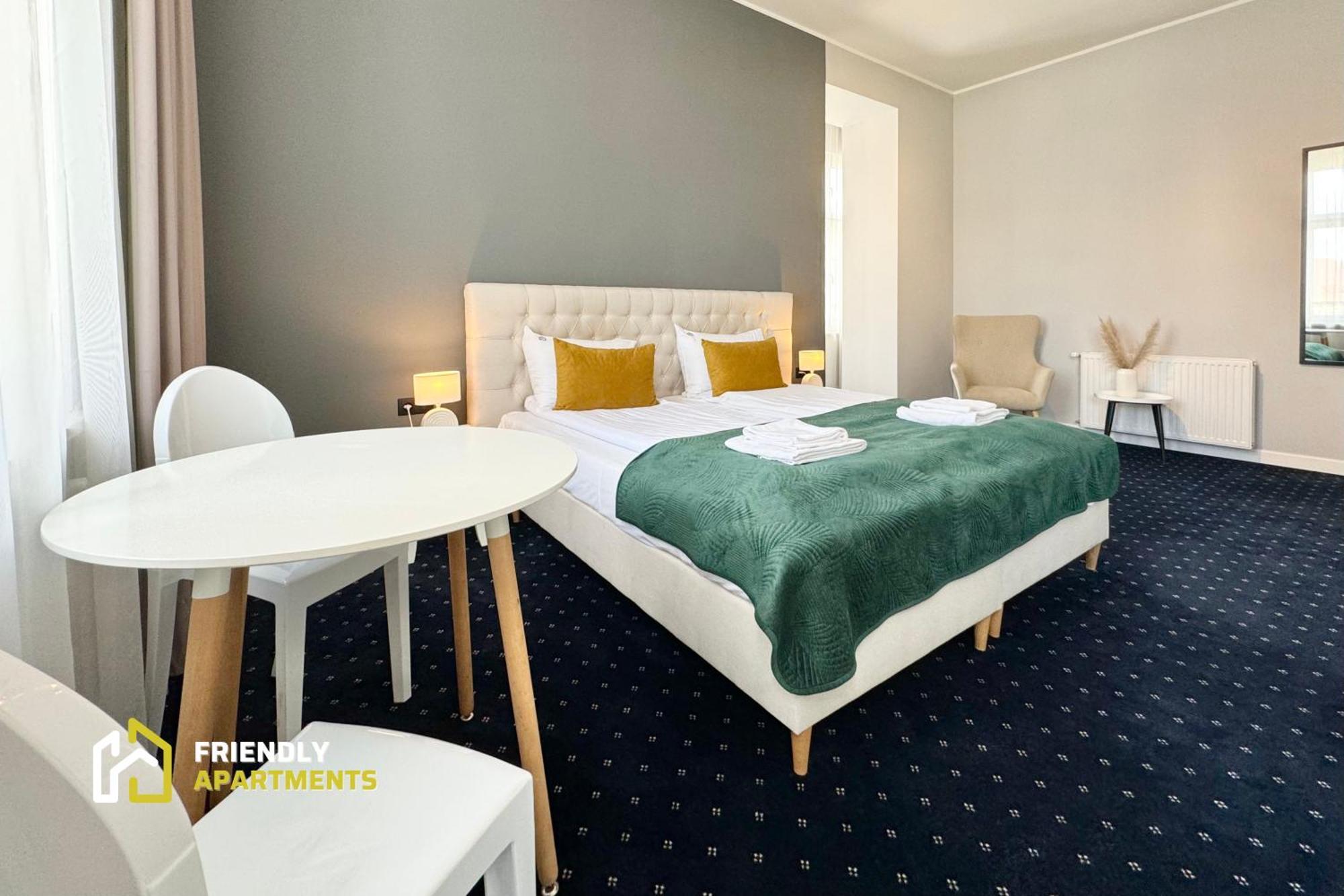 Aparthotel Serenity - Old Town By Friendly Poznań